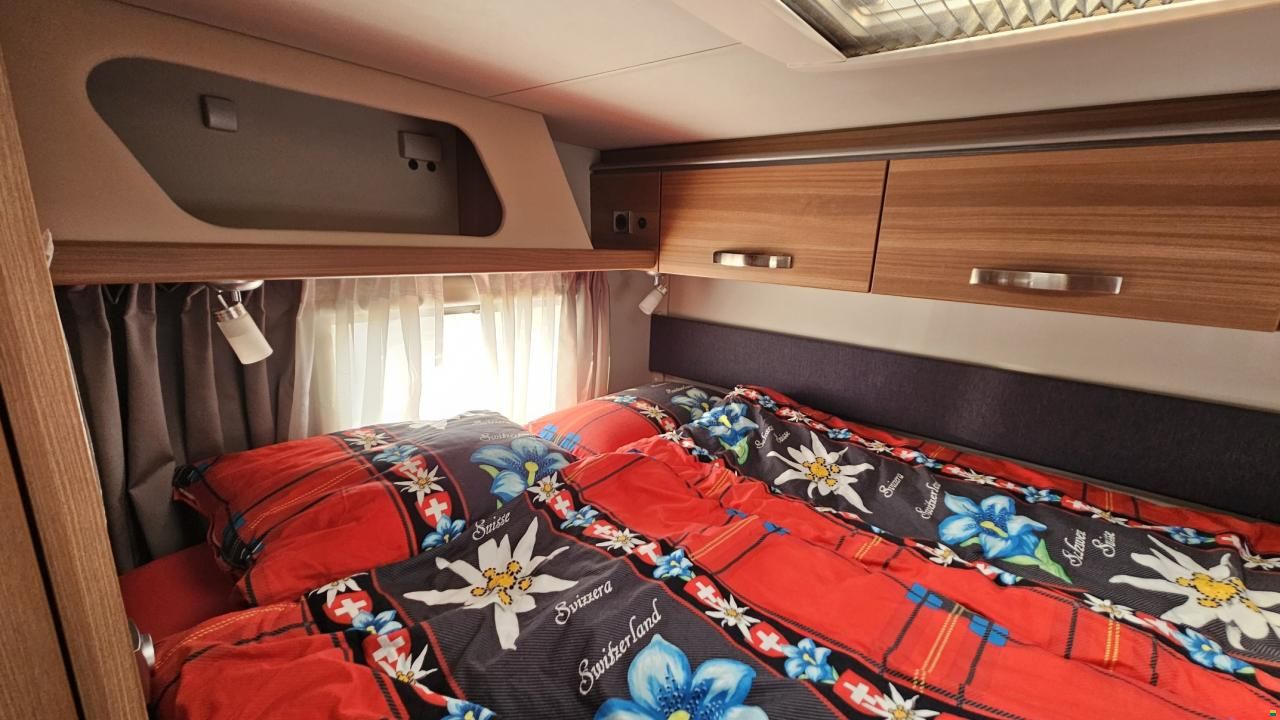 Weinsberg CaraHome 700 DG