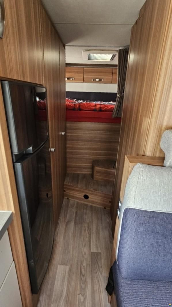 Weinsberg CaraHome 700 DG