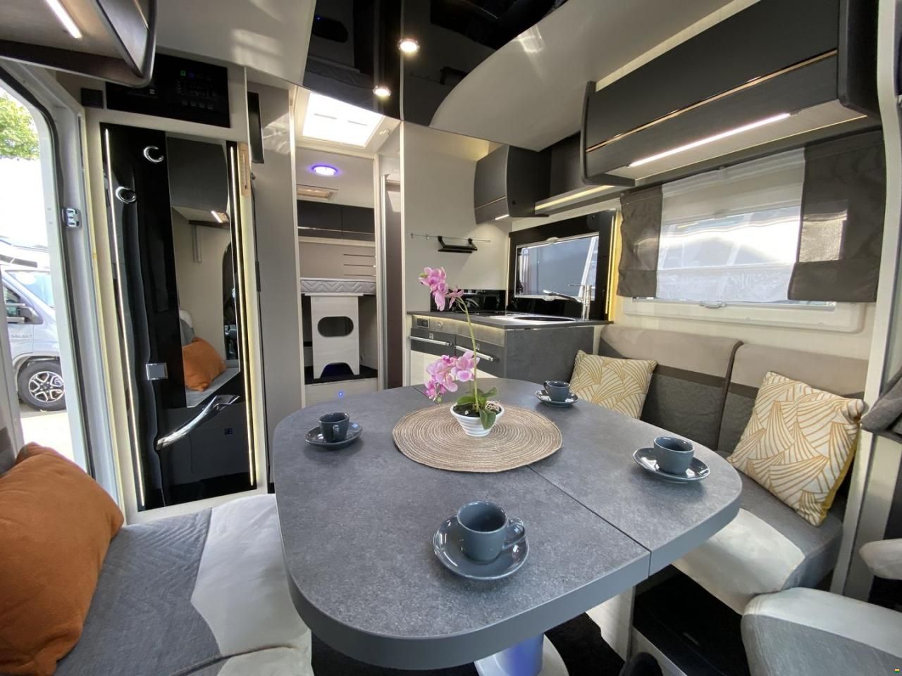Challenger Graphite 337GA Premium Ford 170 Automat