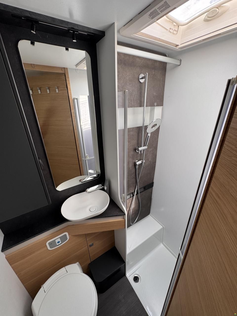 Adria CORAL XL PLUS 660 SL