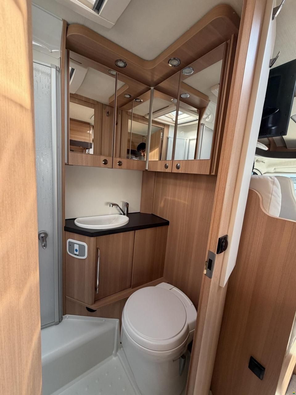 LMC Sonstige V646