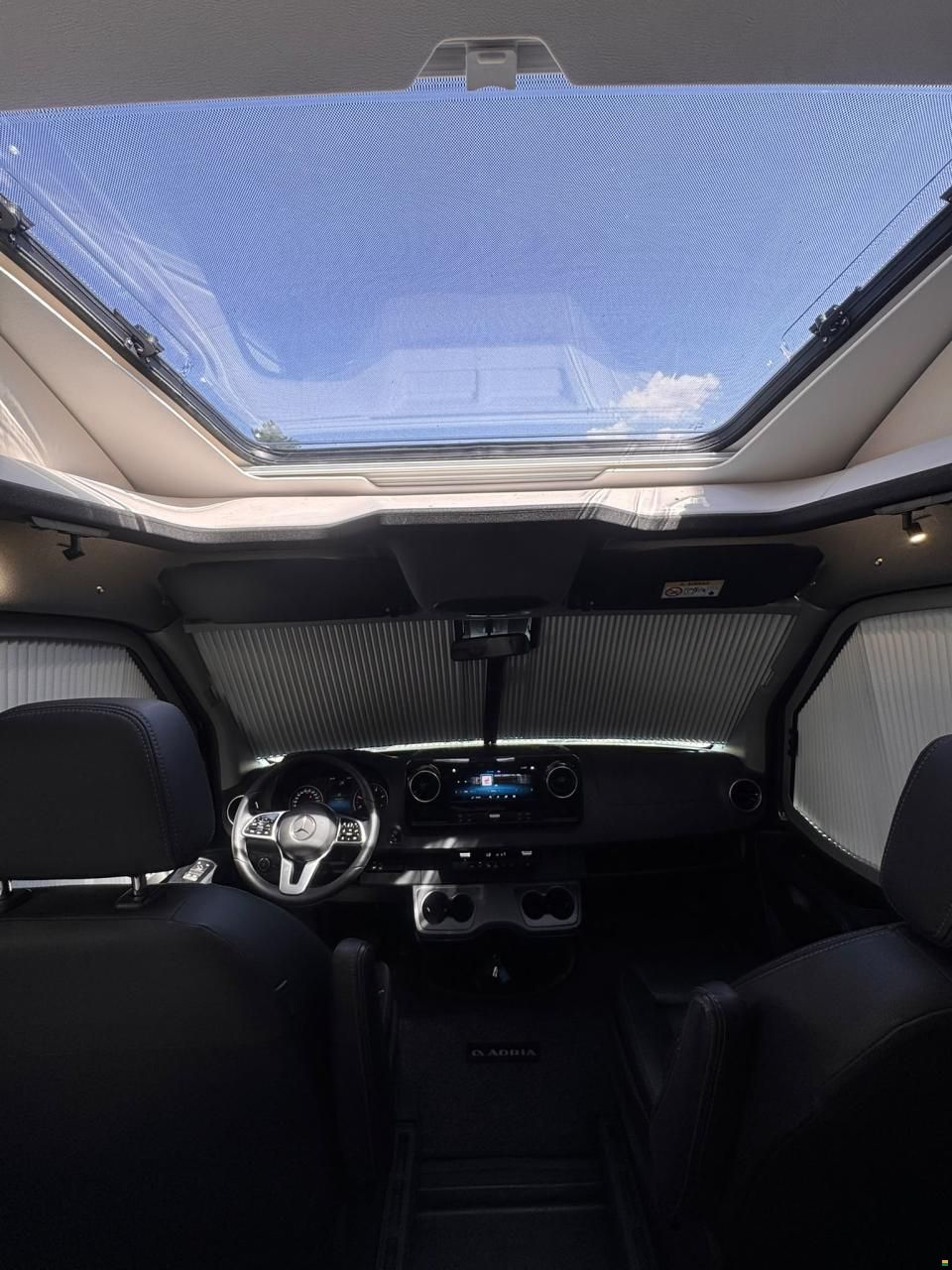Adria MercedesBenz Matrix Supreme 670 SL
