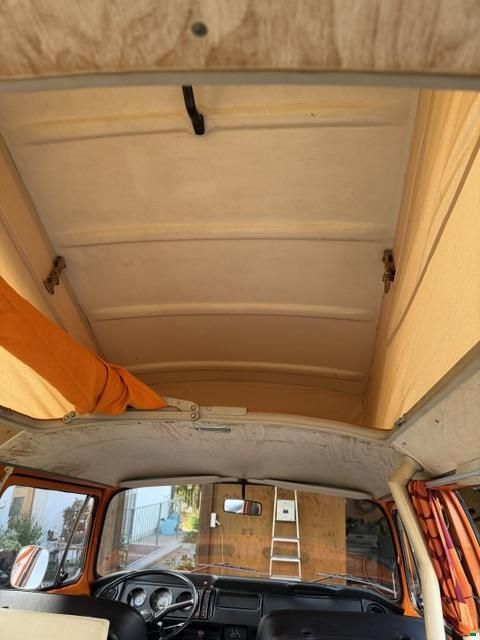 Volkswagen VW Bus T2 Westfalia