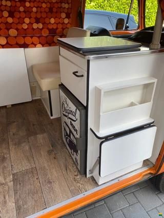 Volkswagen VW Bus T2 Westfalia