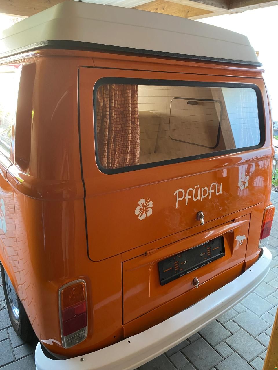 Volkswagen VW Bus T2 Westfalia
