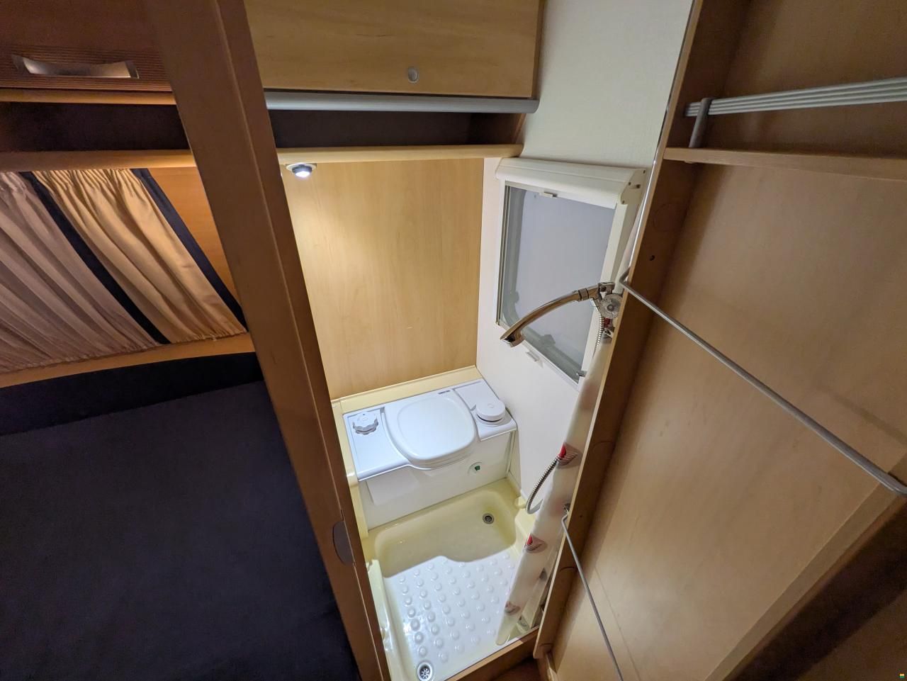 Dethleffs Camper 560 FMK