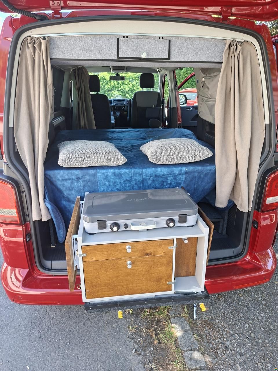 Volkswagen VW T5.1 MULTIVAN / FAMILY CAMPER 5-7SITZ