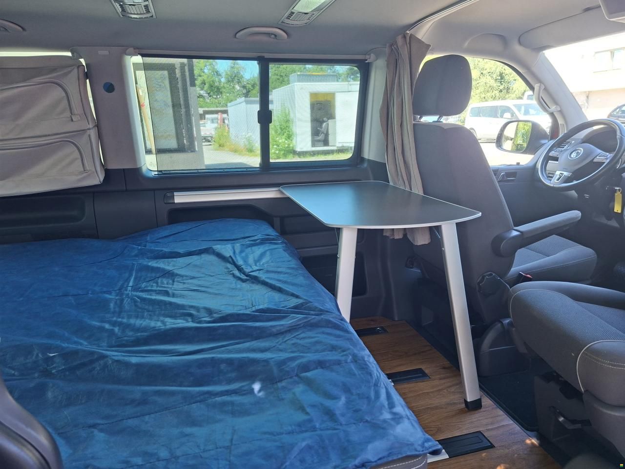 Volkswagen VW T5.1 MULTIVAN / FAMILY CAMPER 5-7SITZ