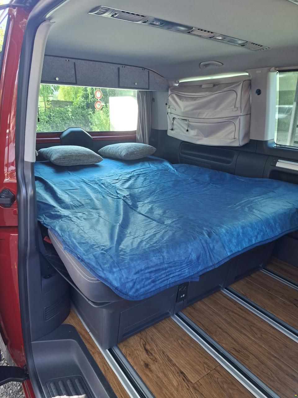 Volkswagen VW T5.1 MULTIVAN / FAMILY CAMPER 5-7SITZ