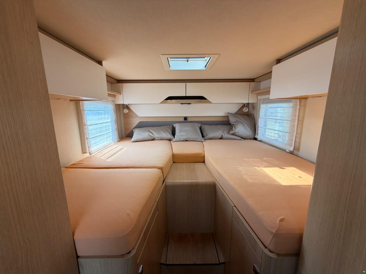 Mercedes Benz ***HYMER 580BMC***NEUWERTIG**LÄNGSBETT**