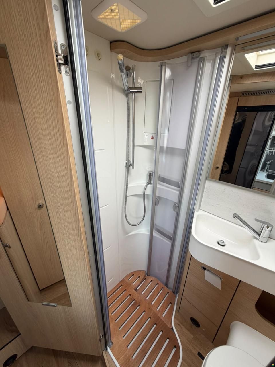 Mercedes Benz ***HYMER 580BMC***NEUWERTIG**LÄNGSBETT**