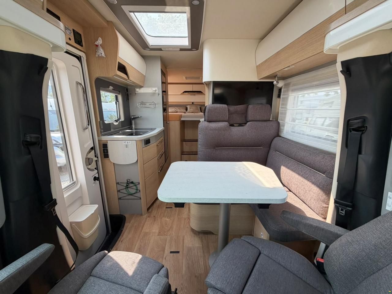 Mercedes Benz ***HYMER 580BMC***NEUWERTIG**LÄNGSBETT**