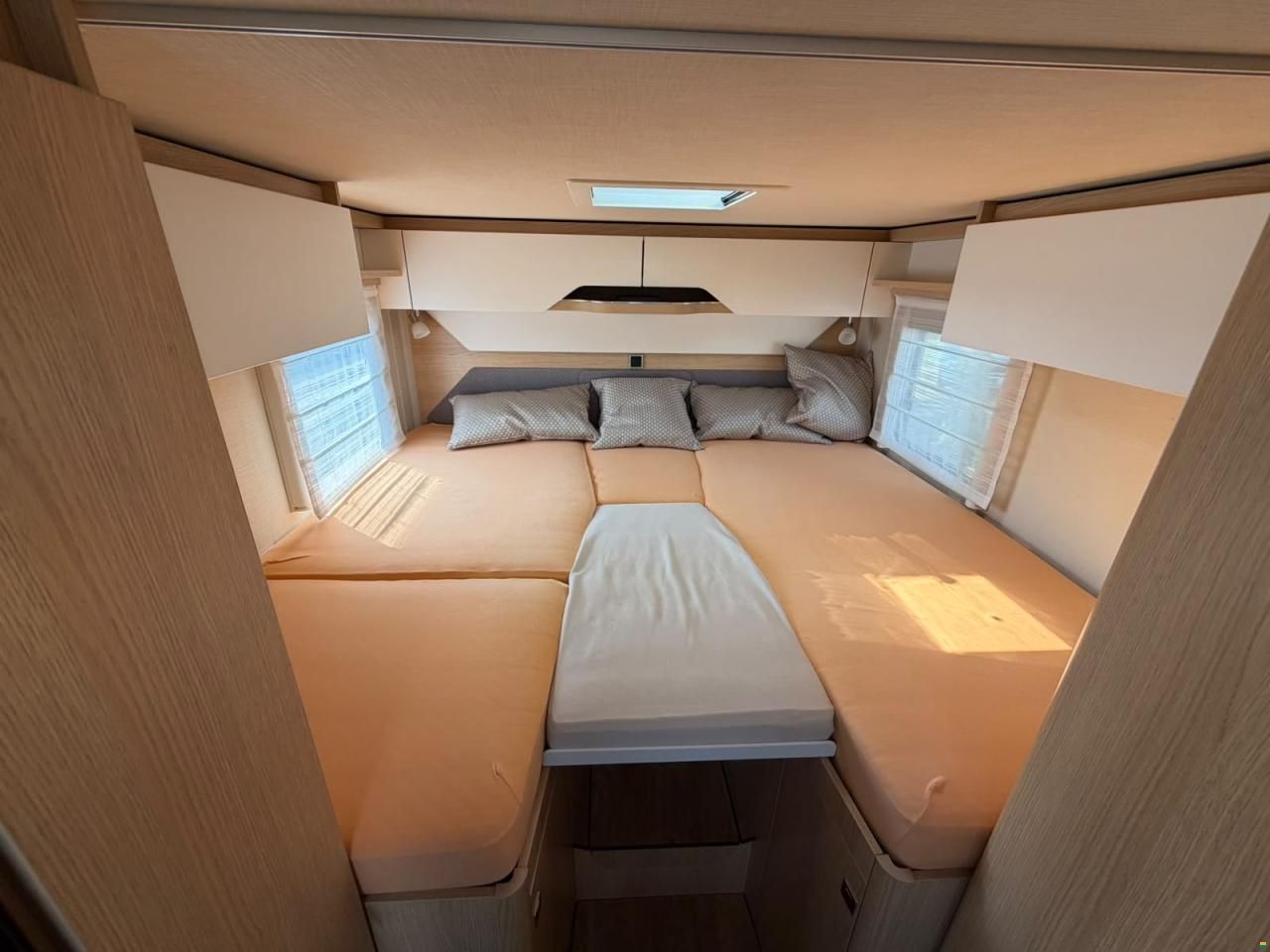 Mercedes Benz ***HYMER 580BMC***NEUWERTIG**LÄNGSBETT**