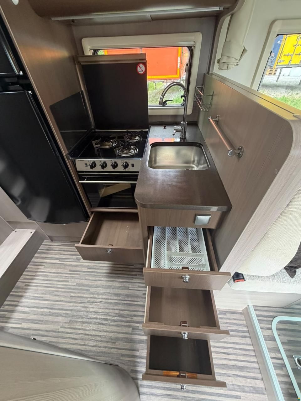 Renault *ADRIA*MATRIX*AUTOMAT*LÄNGSBETT*HUBBETT*