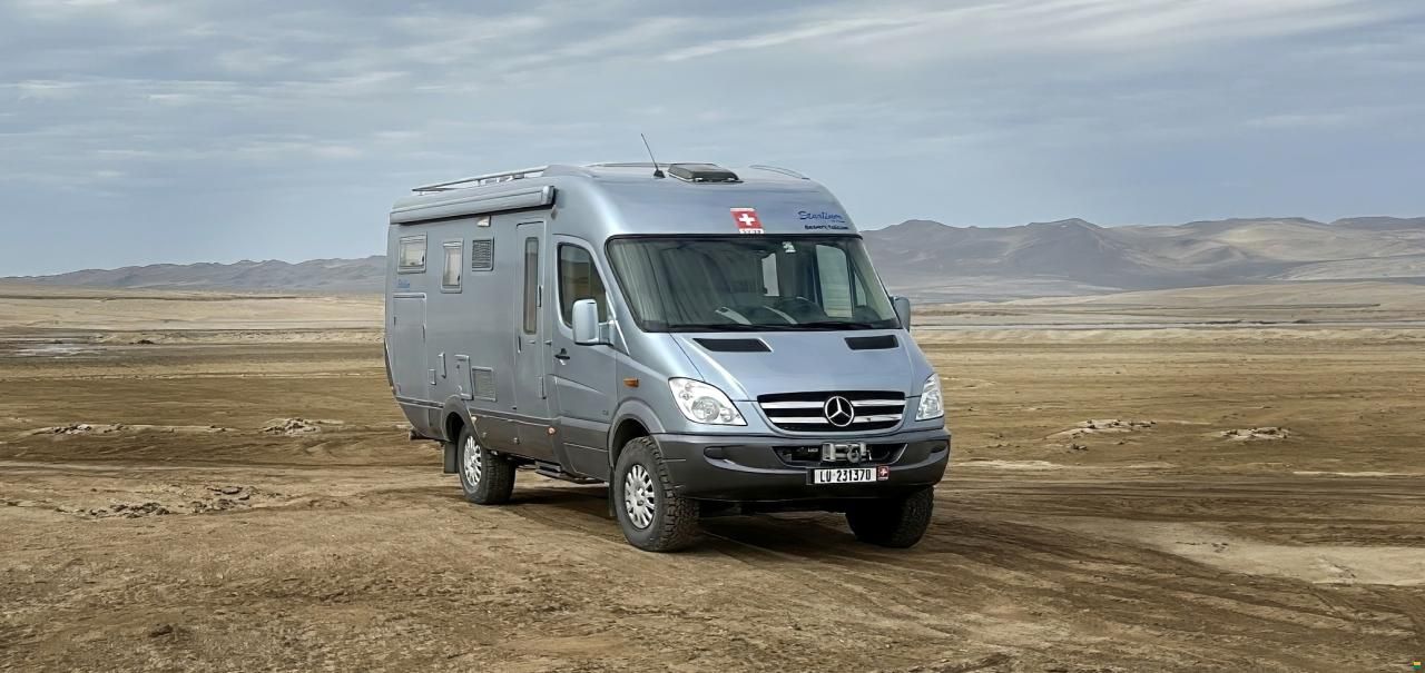 Starliner Desert Falcon by Maurer