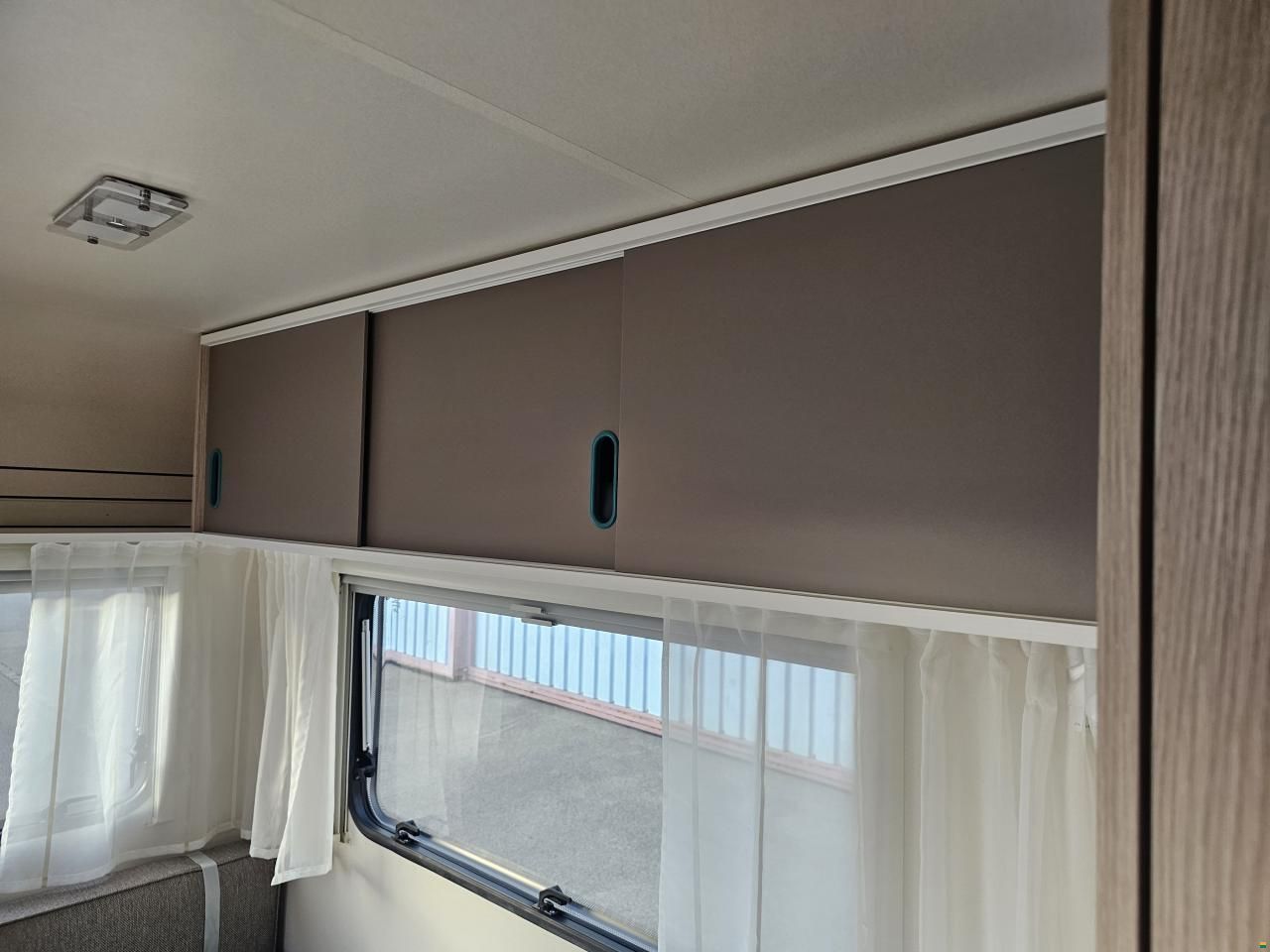 Adria Aviva E 400 PS