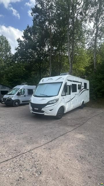 McLouis Nevis 76 Diamond