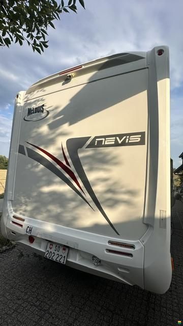 McLouis Nevis 76 Diamond