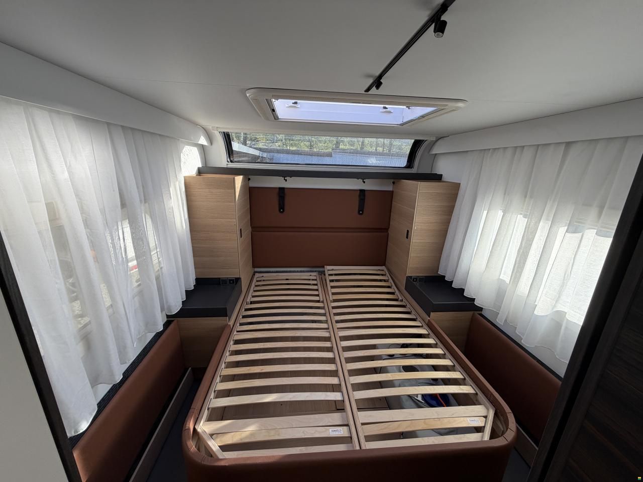 Adria Astella 754DP