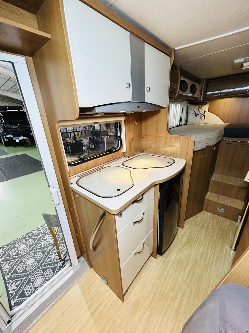 LMC Breezer 654G