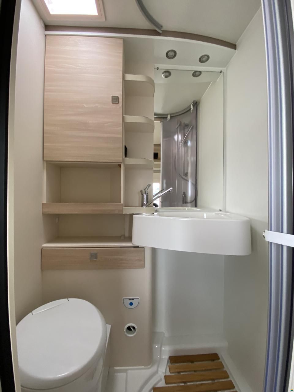 Eura Mobil Activa One 650 HS