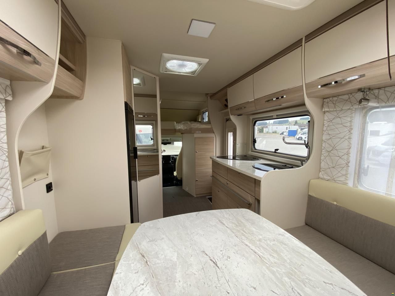 Eura Mobil Activa One 650 HS