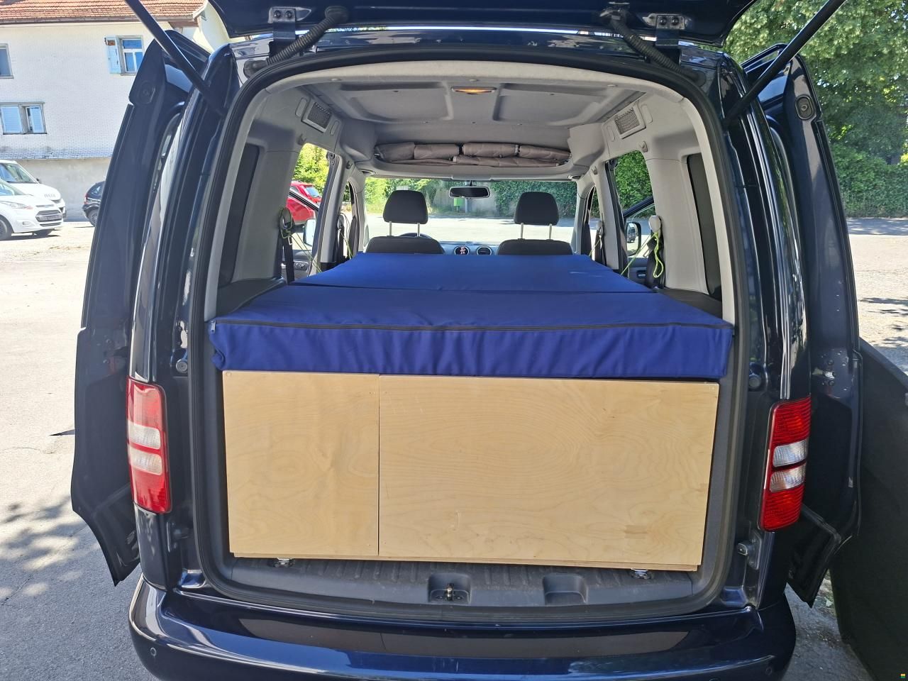 Volkswagen VW CADDY 4X4 AUT CAMPER 5SITZE