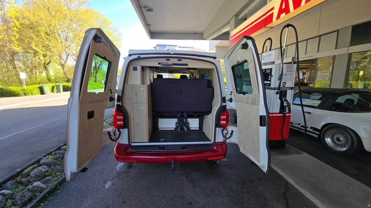Across Car VW Transporter Wanderer T6.1