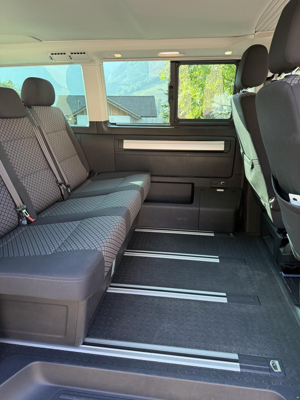 Across Car VW t6.1 California