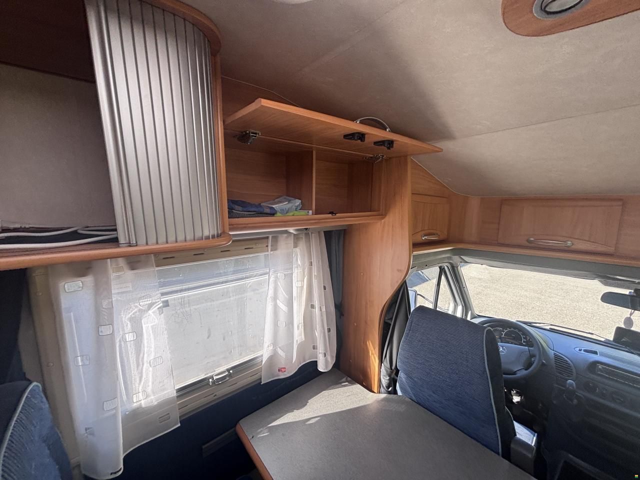 Adria Mercedes-Benz StarGo 670SP