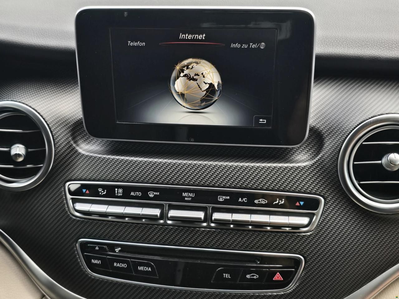 Mercedes Benz MARCO POLO 250D AMG LINE 4MATIC AUTOMAT