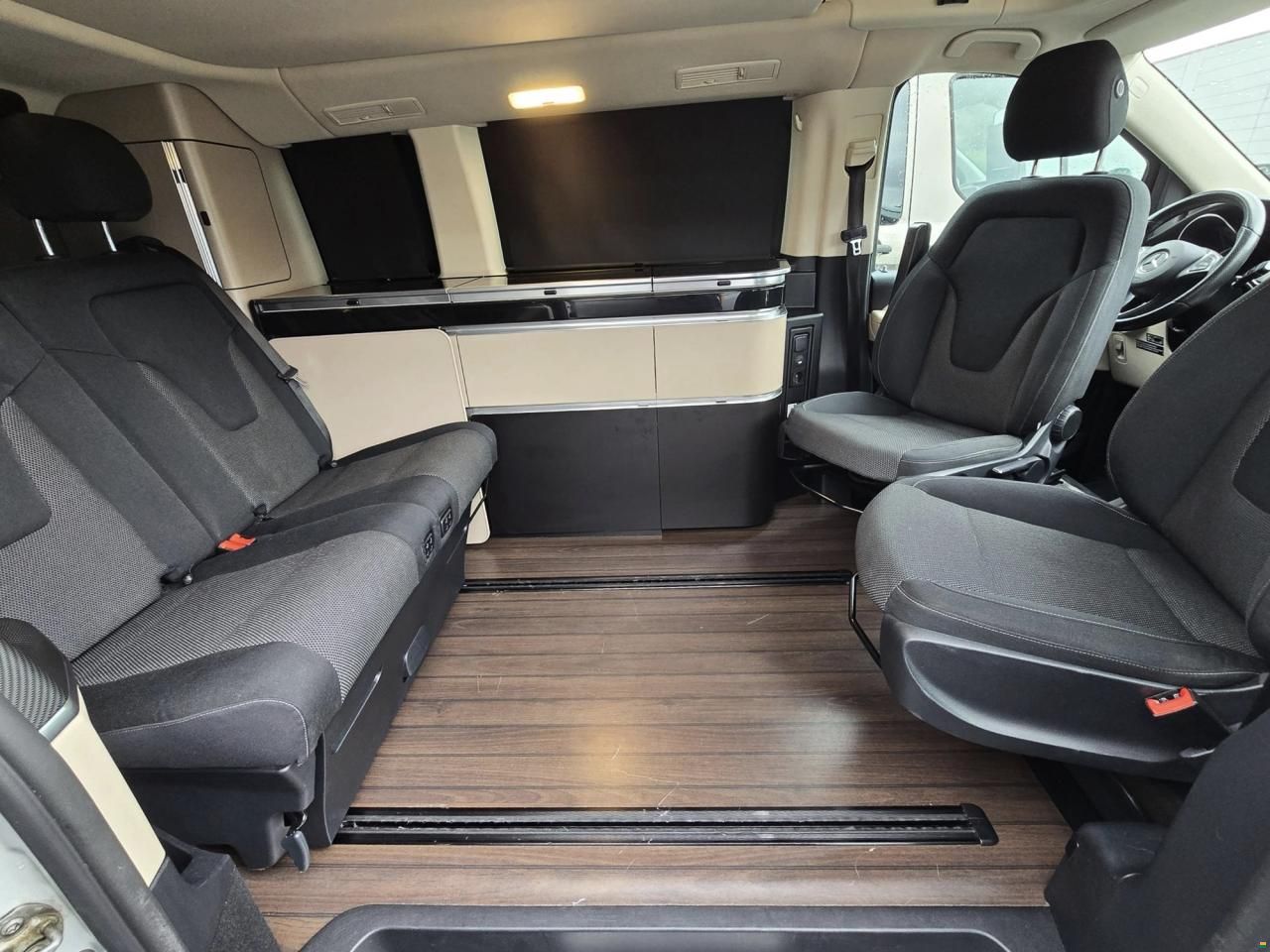 Mercedes Benz MARCO POLO 250D AMG LINE 4MATIC AUTOMAT