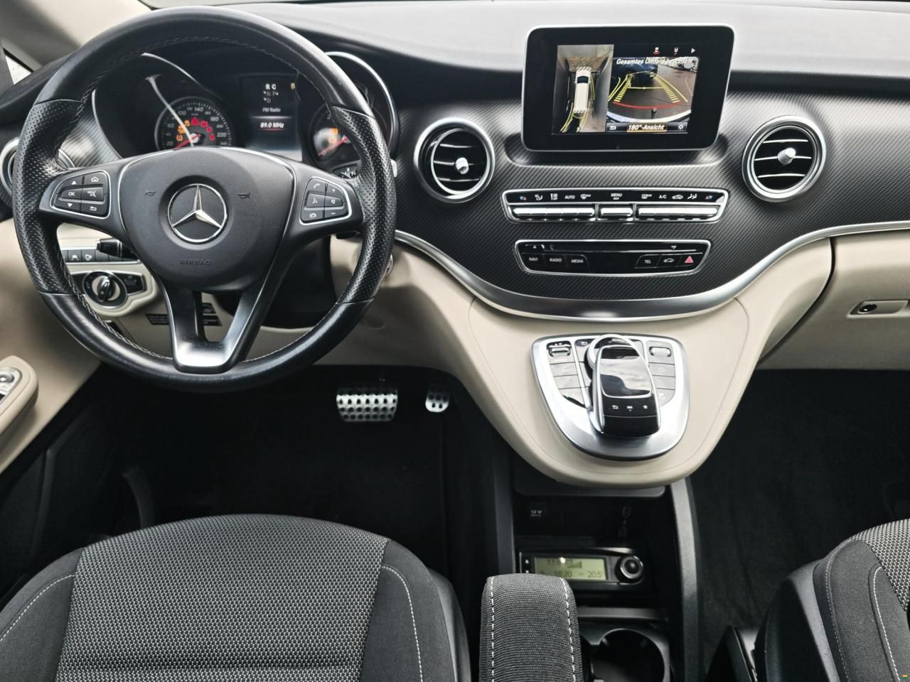 Mercedes Benz MARCO POLO 250D AMG LINE 4MATIC AUTOMAT