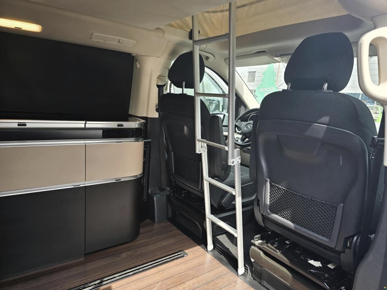 Mercedes Benz MARCO POLO 250D AMG LINE 4MATIC AUTOMAT