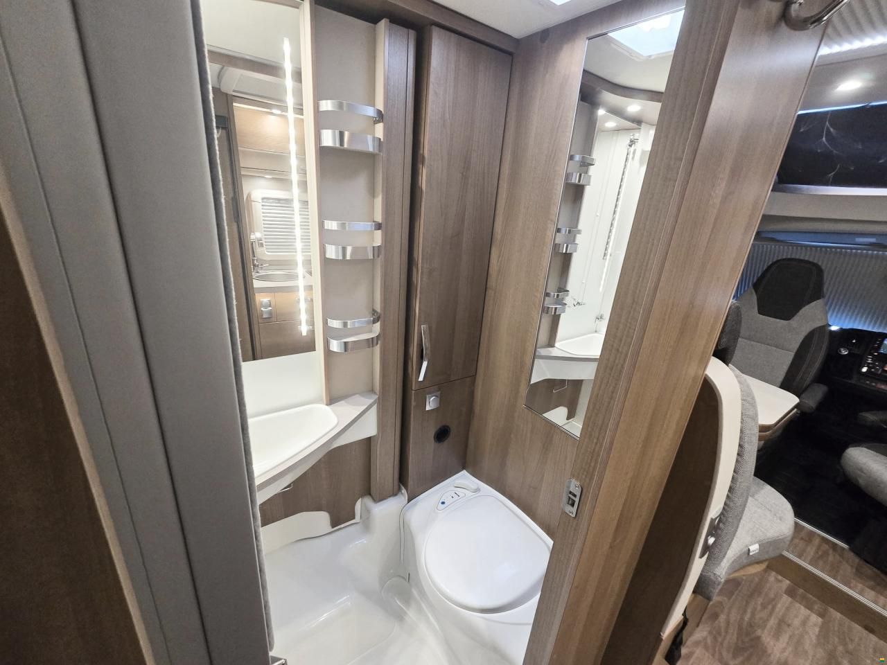 Knaus VAN TI 650 MEG PLATINUM SELECTION 2.0