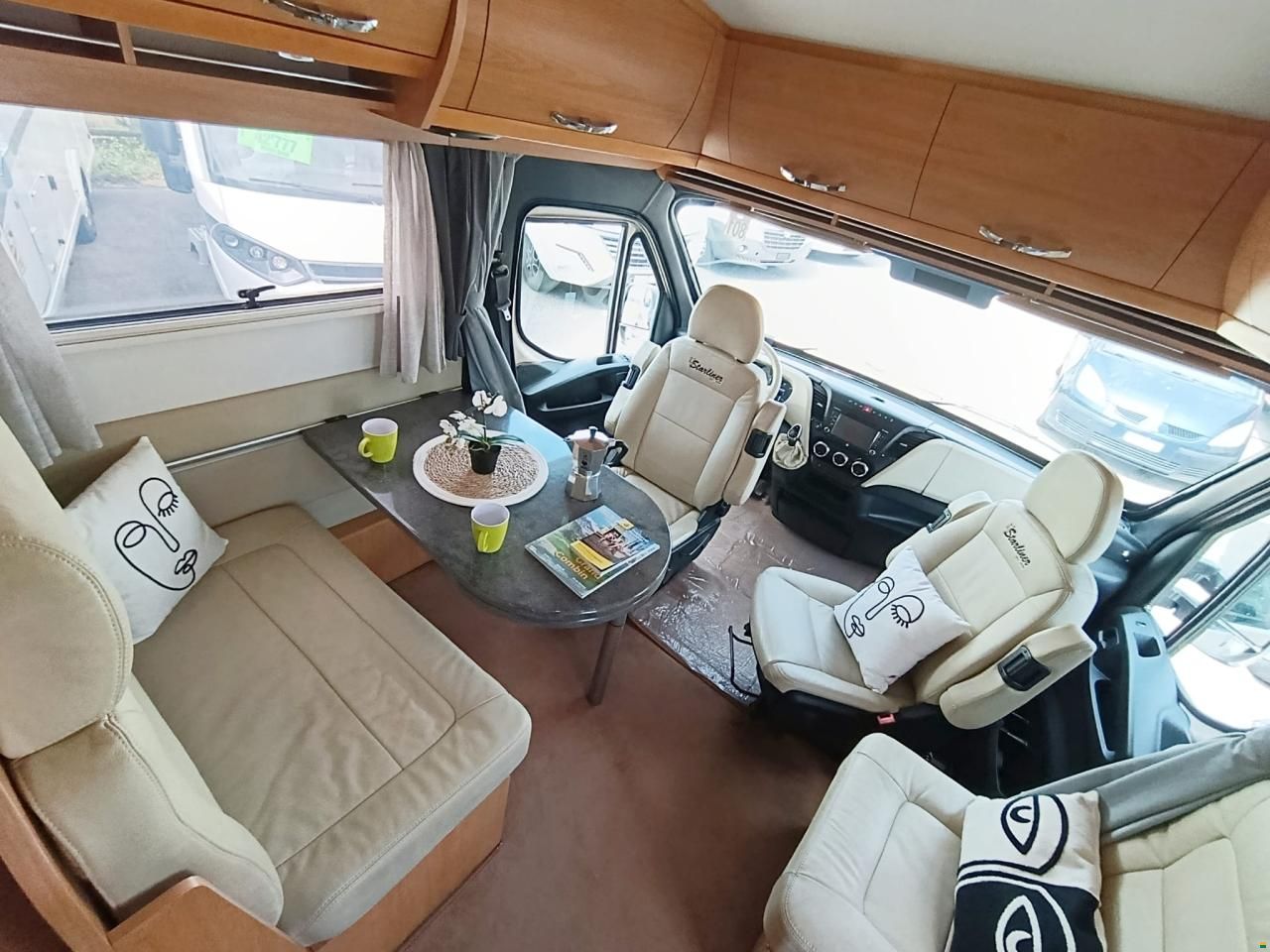 Iveco Starliner by Maurer