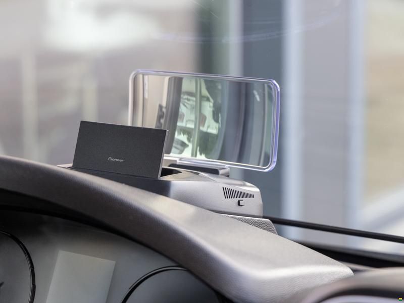 Knaus Live TI 700 MEG Platinum Selection