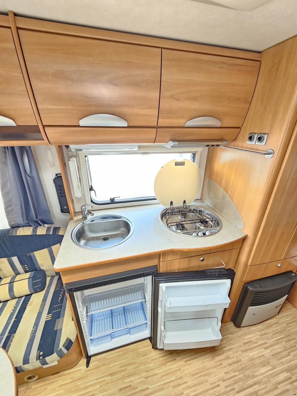 Hymer Eriba 530 mit Einzelbett, Mover!