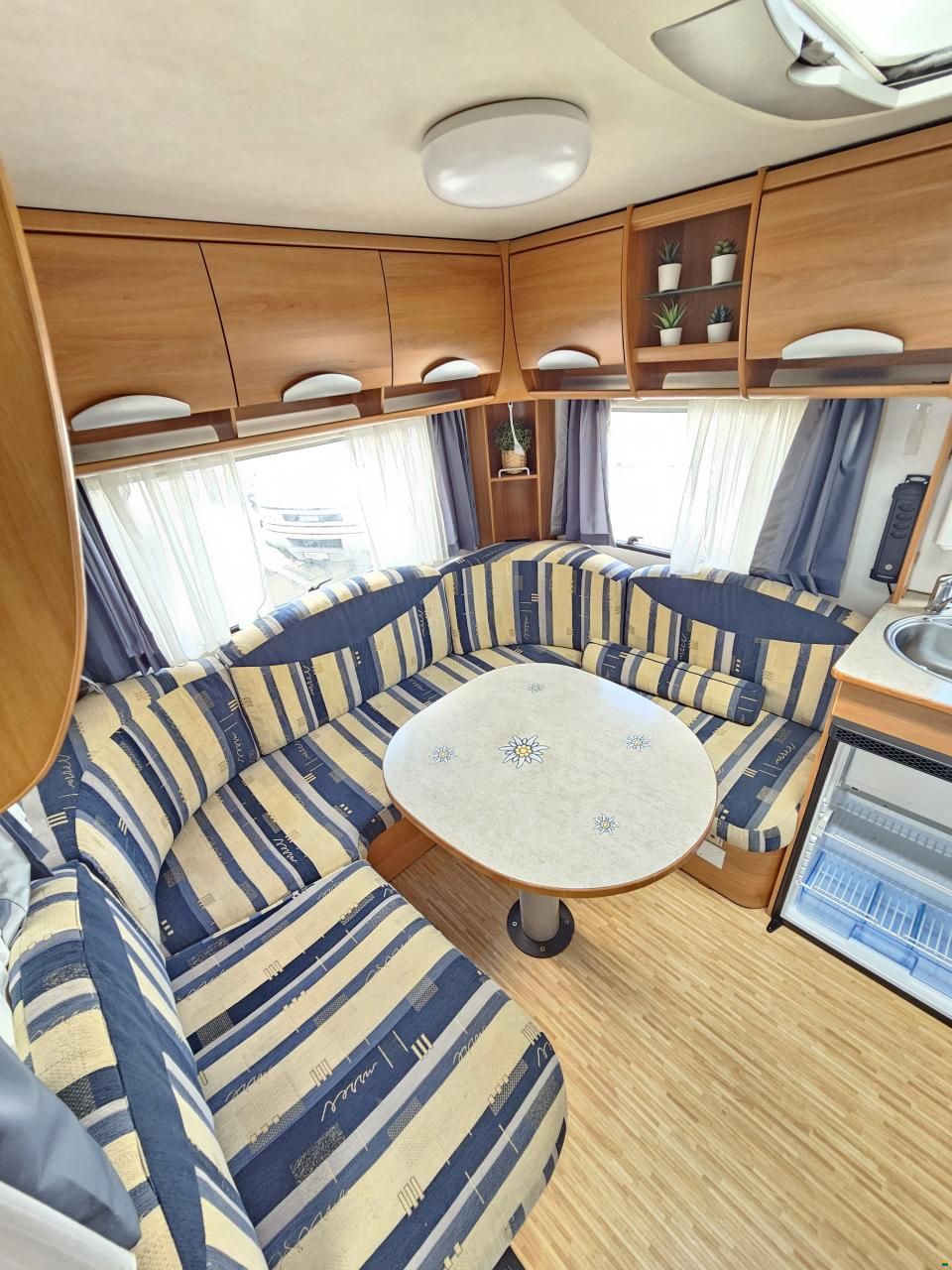 Hymer Eriba 530 mit Einzelbett, Mover!