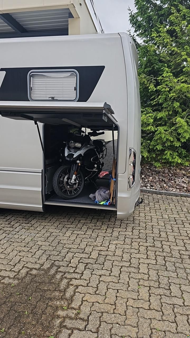 Niesmann-Bischoff Flair 920 LS