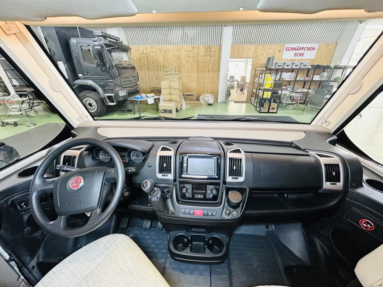 Hymer B 504