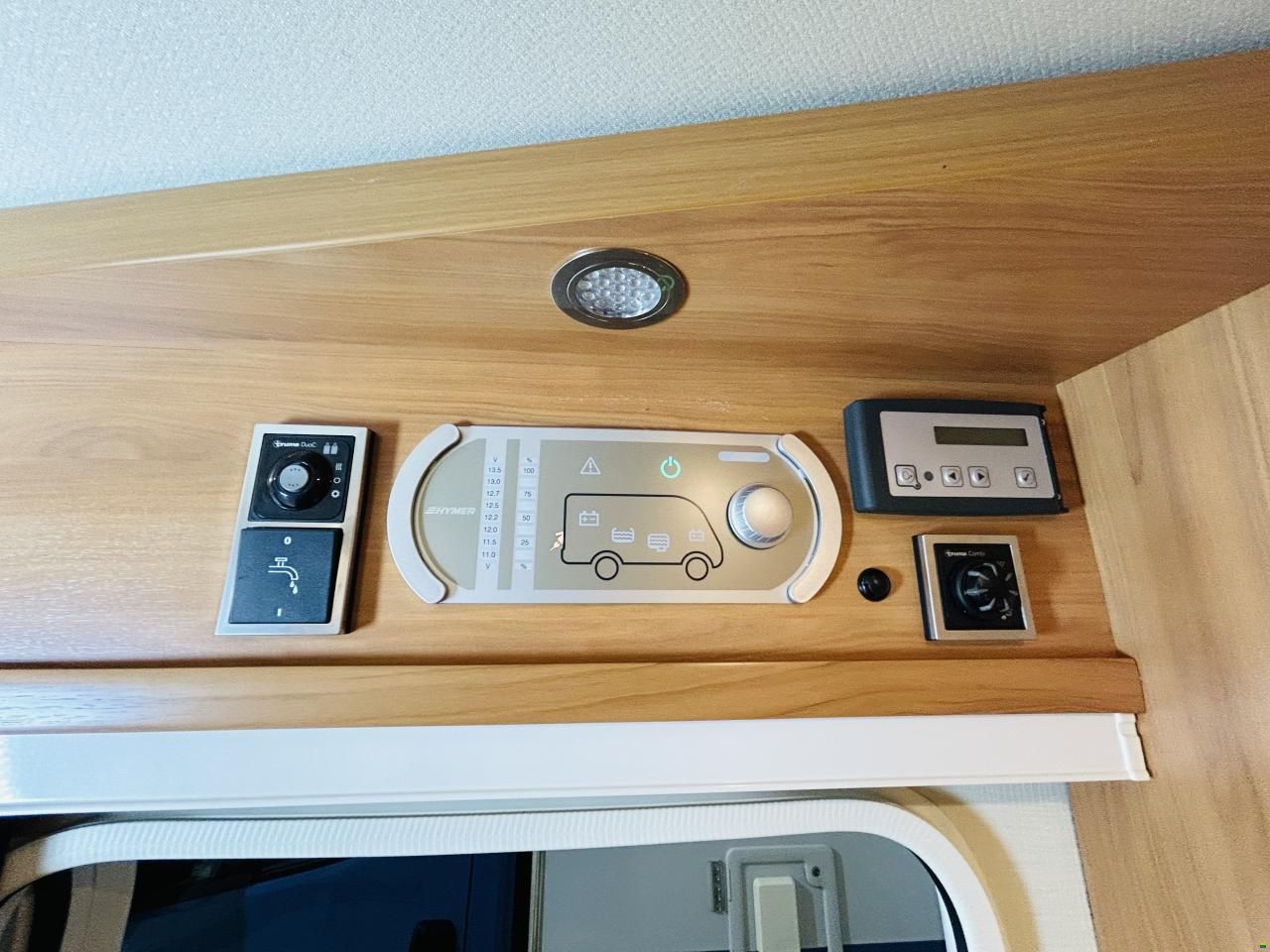 Hymer B 504