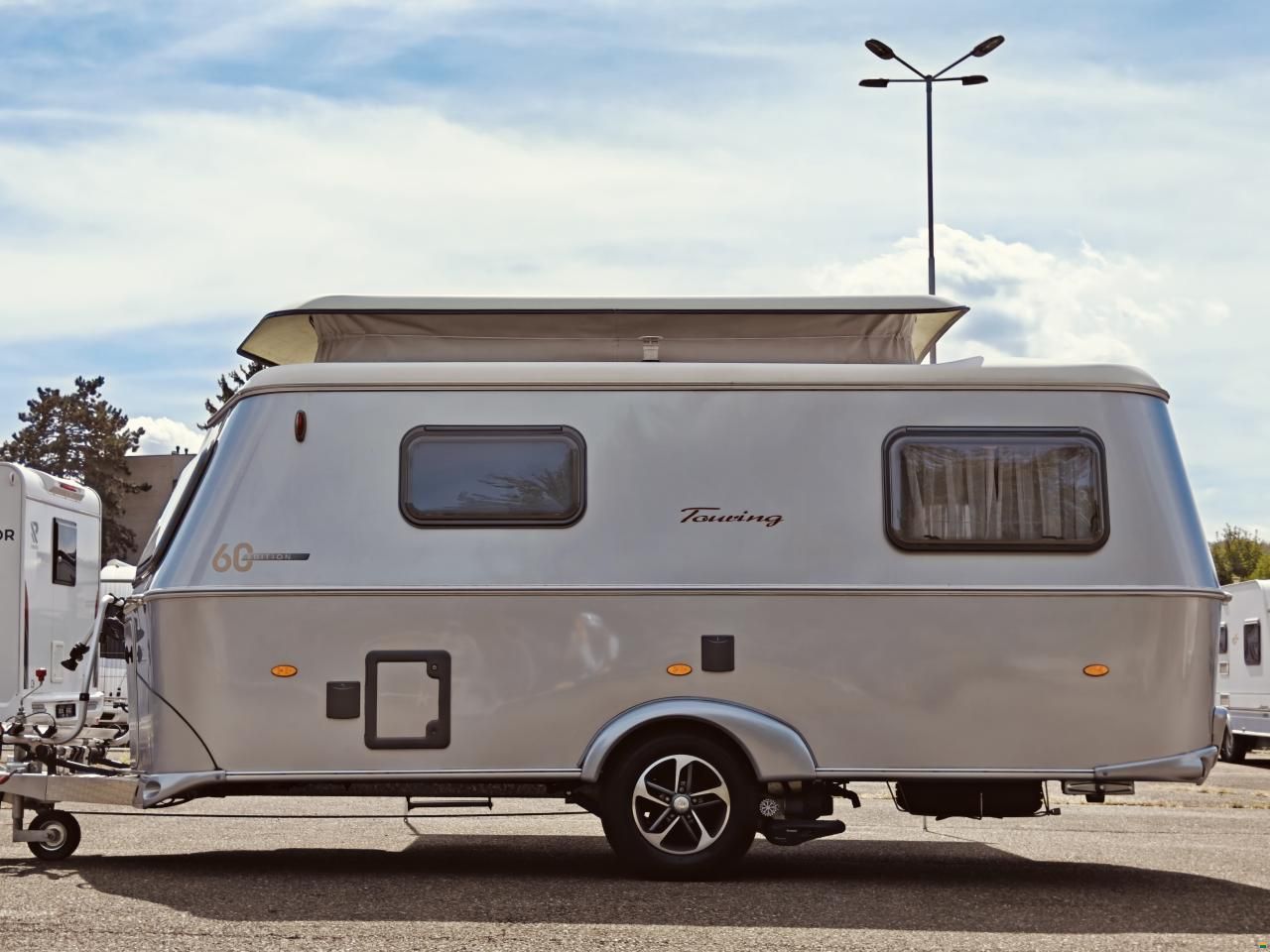 Hymer ERIBA Troll 60 Edition - L&auml;ngsbett