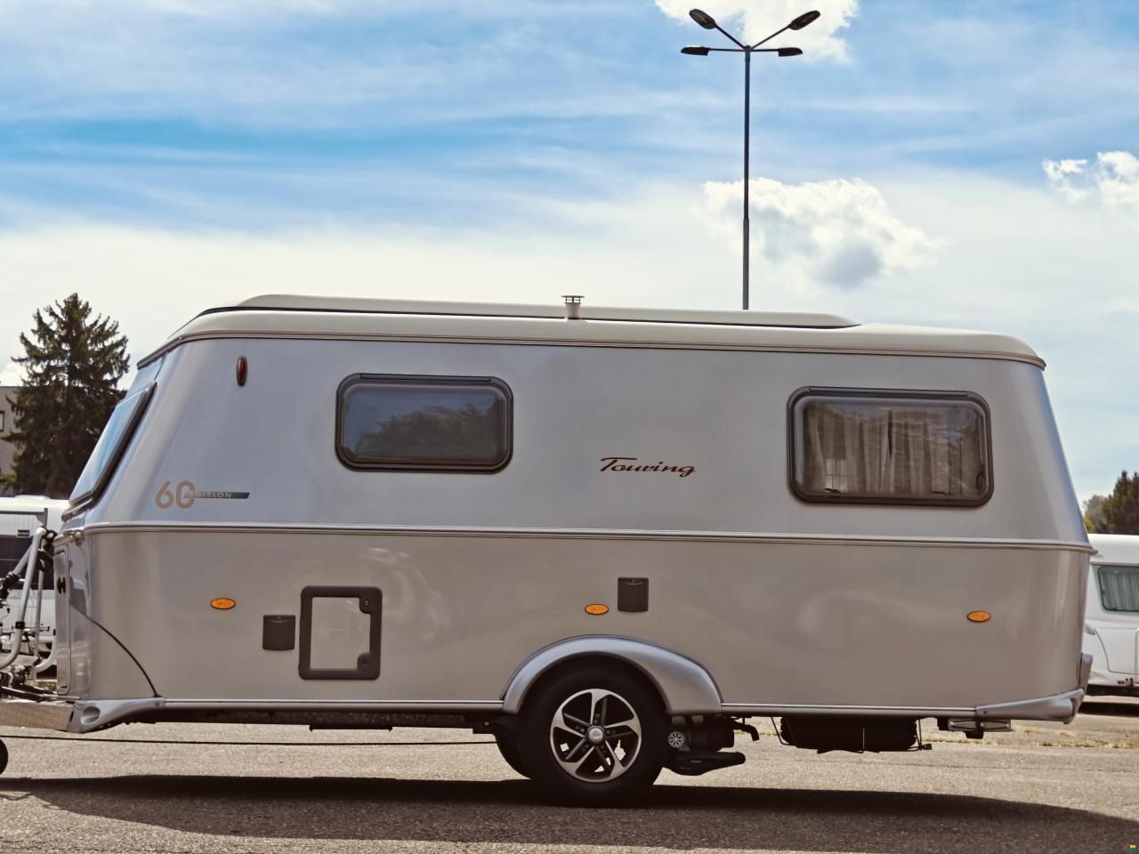 Hymer ERIBA Troll 60 Edition - L&auml;ngsbett