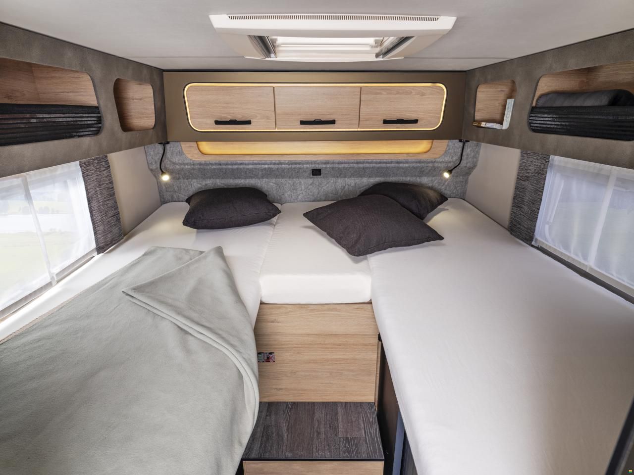 Weinsberg Cara Compact 600 MEG Edition [Pepper]
