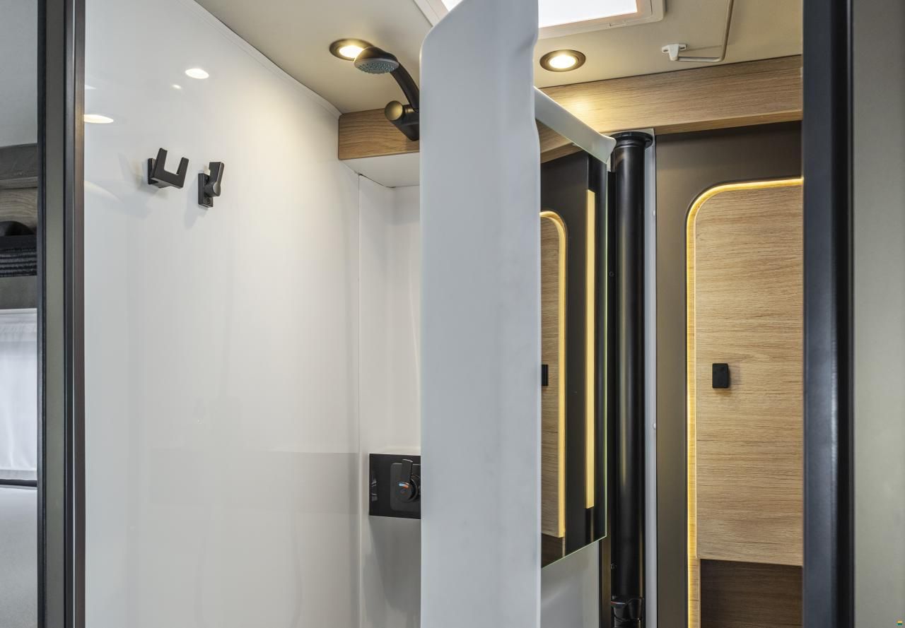 Weinsberg Cara Compact 600 MEG Edition [Pepper]