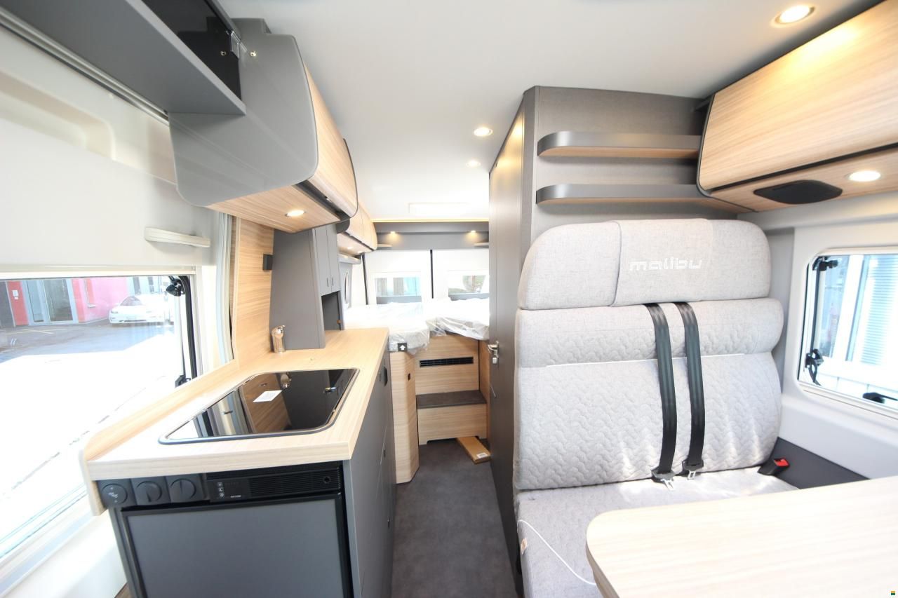 Malibu Van first class-two rooms coup&eacute; 640 LE RB