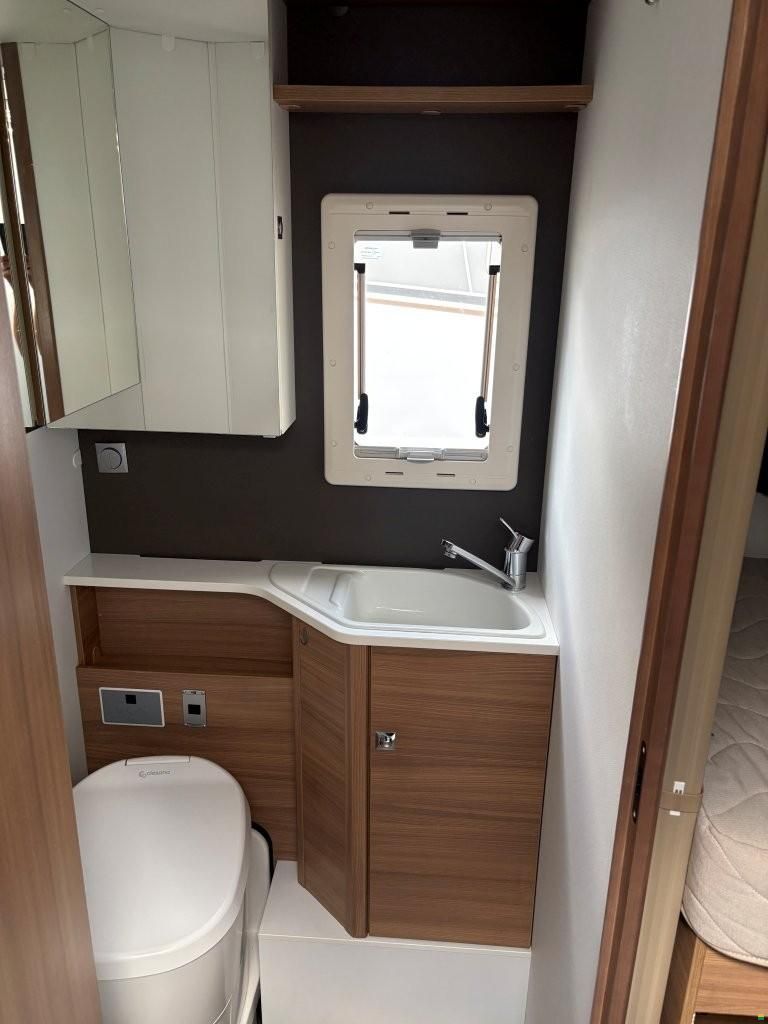 Adria Matrix M 670 SL
