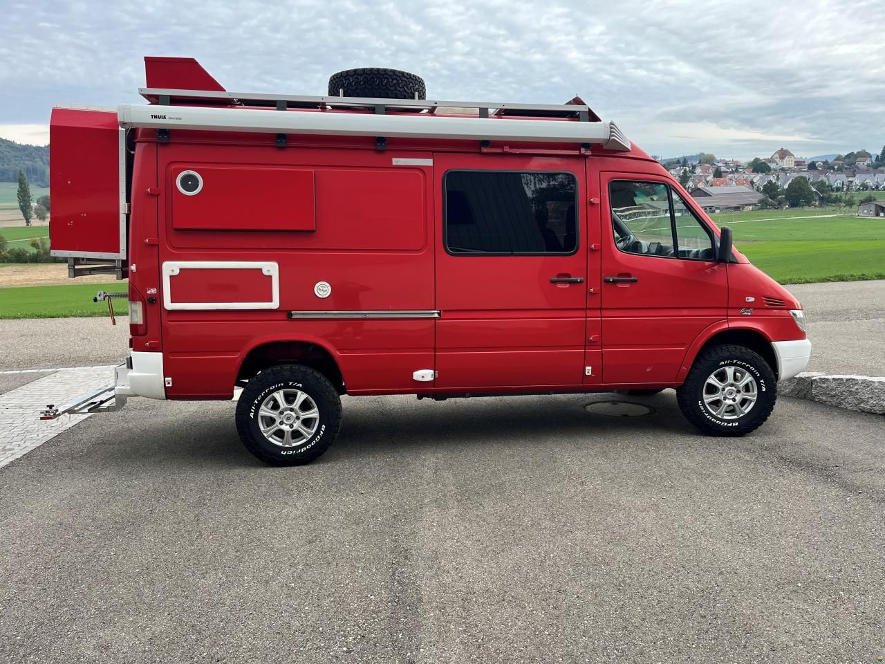 Mercedes Benz Womo 2R