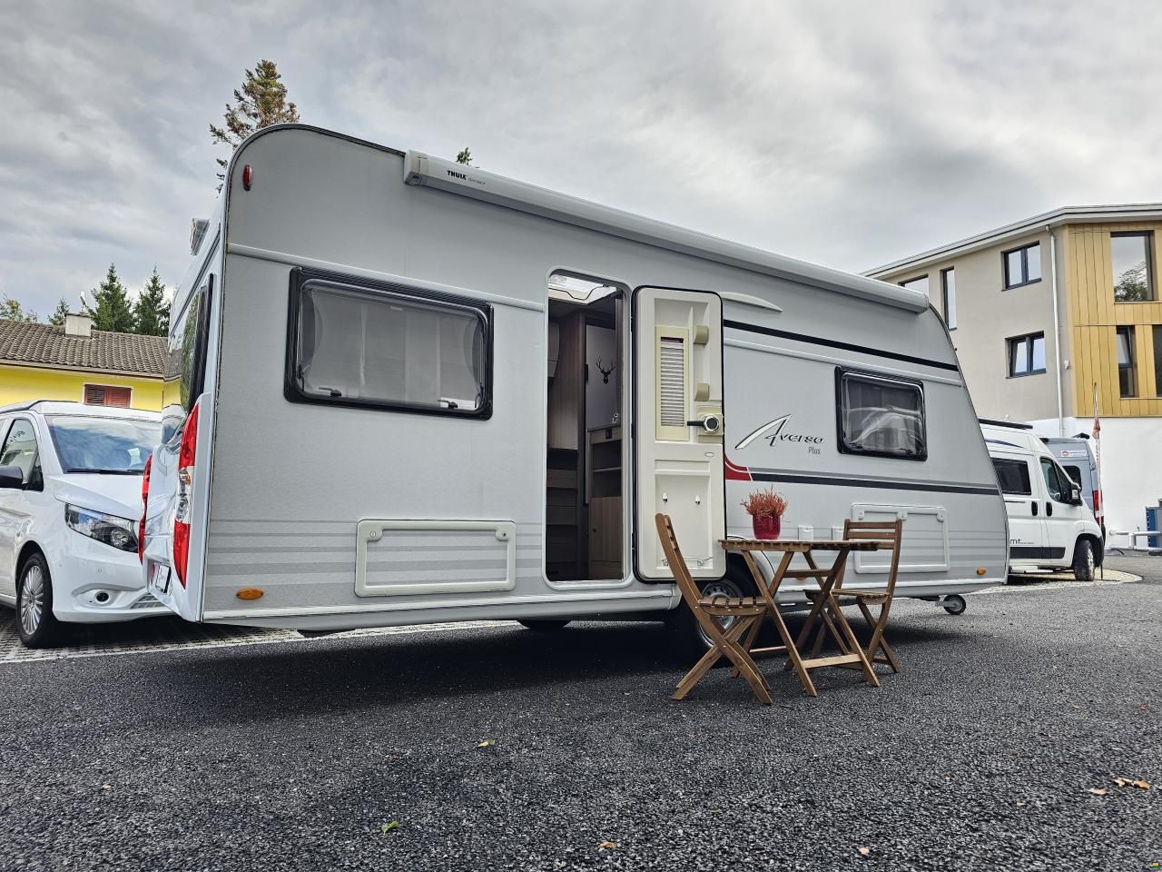 Bürstner Averso Plus 500ts mit Hubbett, Dachklima